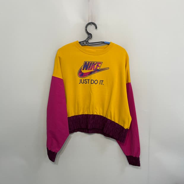 나이키 크롭 맨투맨 90 