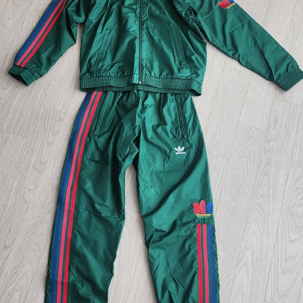 아디다스 트레이닝복 세트