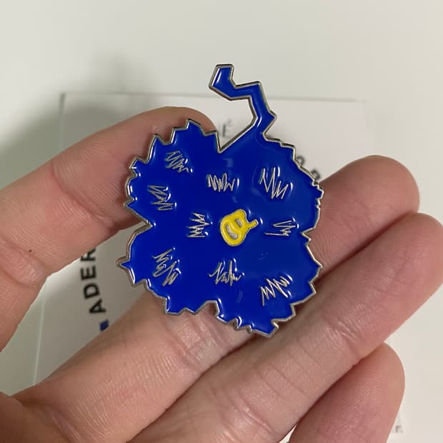 아더에러 블라썸 브로치