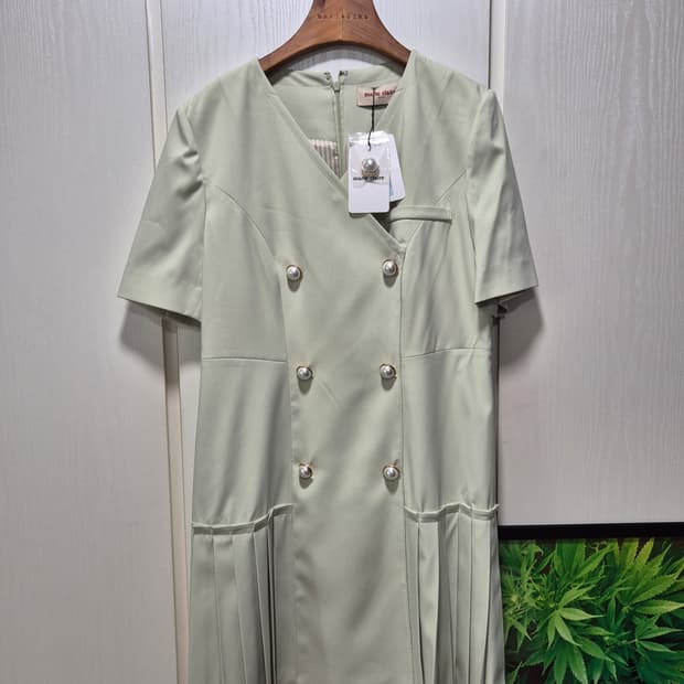 (세일)(새상품)마리끌레르 민트 더블버튼 플리츠 원피스