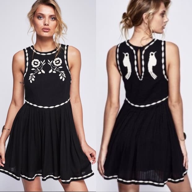 Free People 블랙 자수 원피스