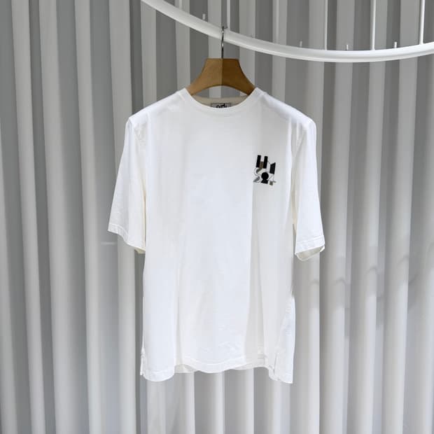 (S+급/M) / 에르메스 램스킨 레더 패치 화이트 반팔 티셔츠