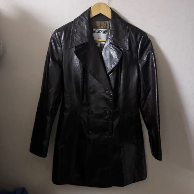 모스키노 여성 가죽느낌 폴리 트렌치 코트 (44정도)