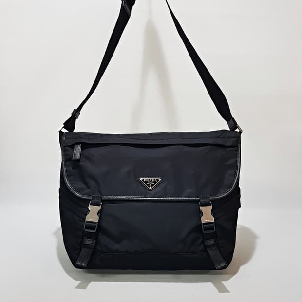 프라다 리나일론 및 사피아노 가죽 숄더백 2VD052