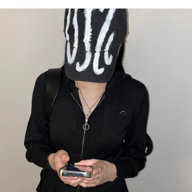 미스치프 룸버스 니트  후드집업