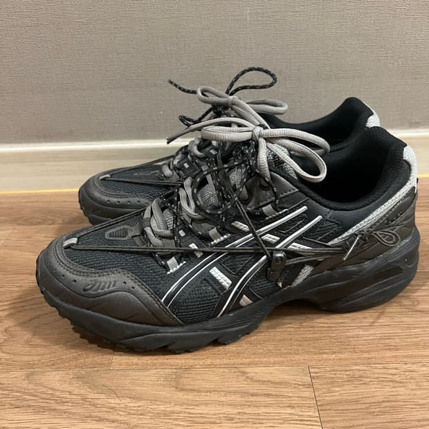 아식스 앤더슨벨 1090 eu43.5