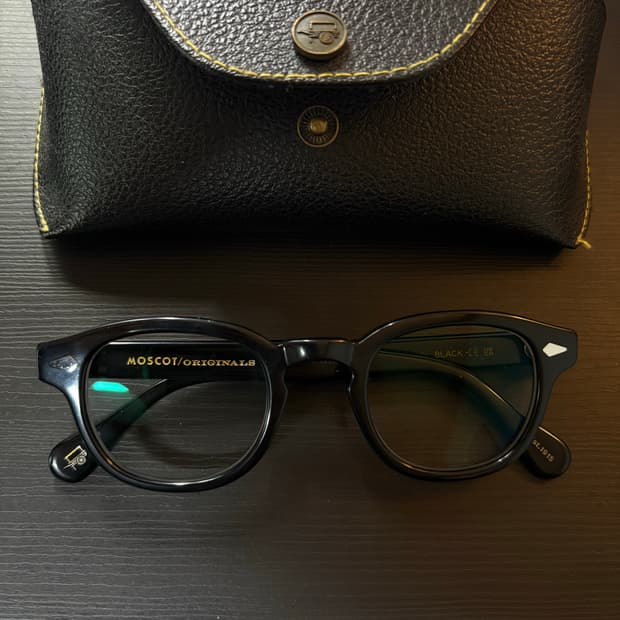 모스콧 램토쉬 44 유광 블랙