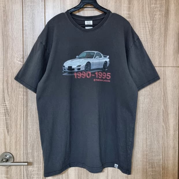 더바이닐하우스 올드카 반팔티