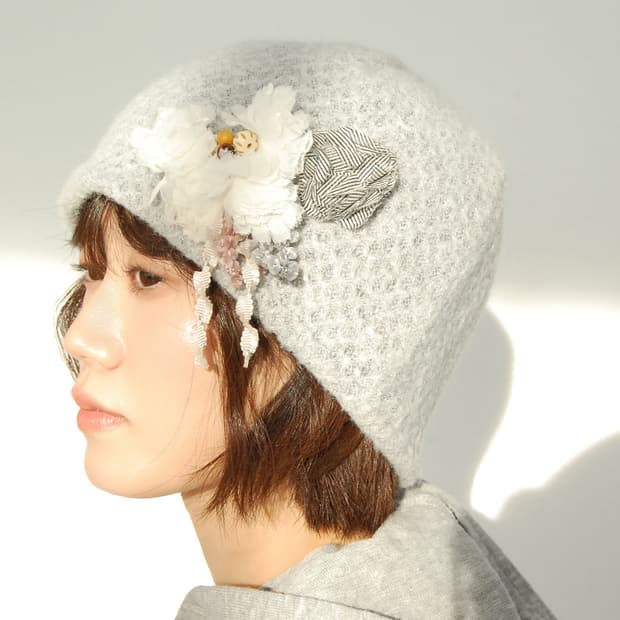 Ca4la appliqué beanie