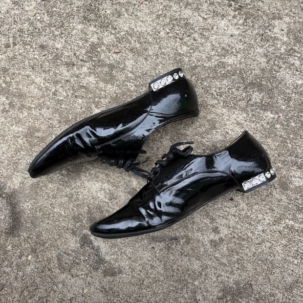 미우미우 크리스탈 더비