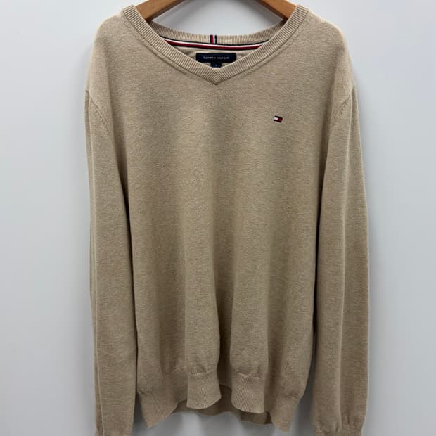 타미힐피거 브이넥 니트