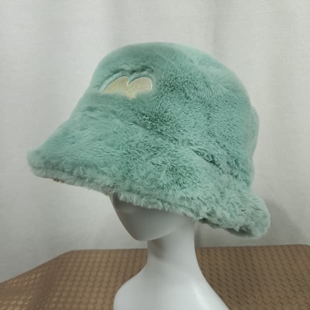 나이키 Faux Fur Heart 버킷햇 P1985