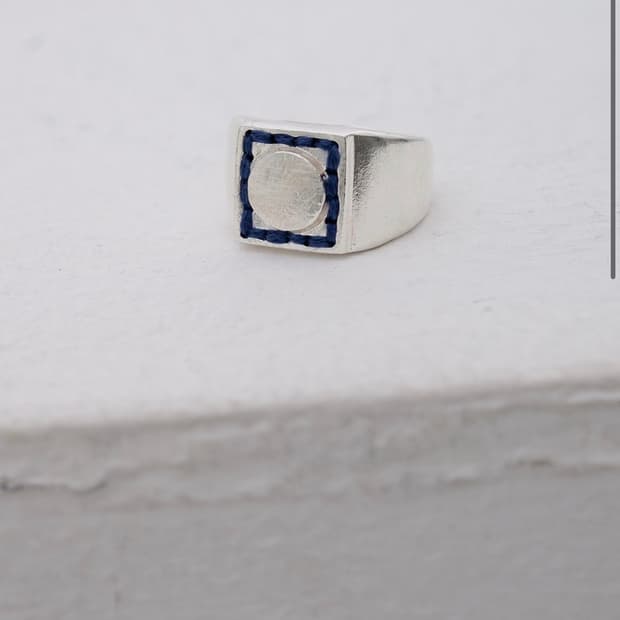 Ae sqaure signet ring