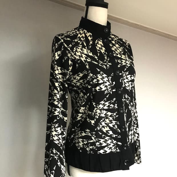 Gothic Pattern High-neck Cardigan