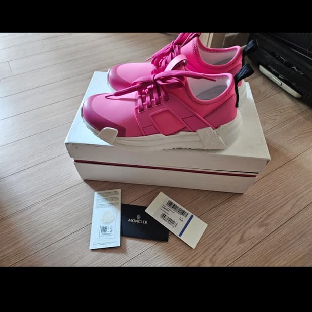 몽클레어 루나로브 핑크 스니커즈 38