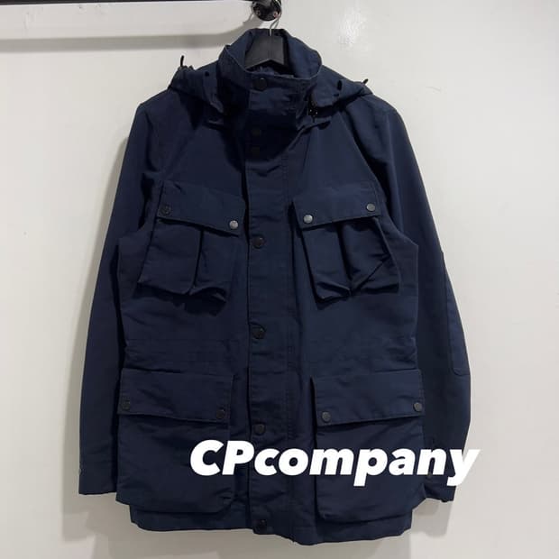 cp컴퍼니 고글 디테일 자켓