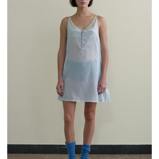 비아플레인 원피스 구해요....