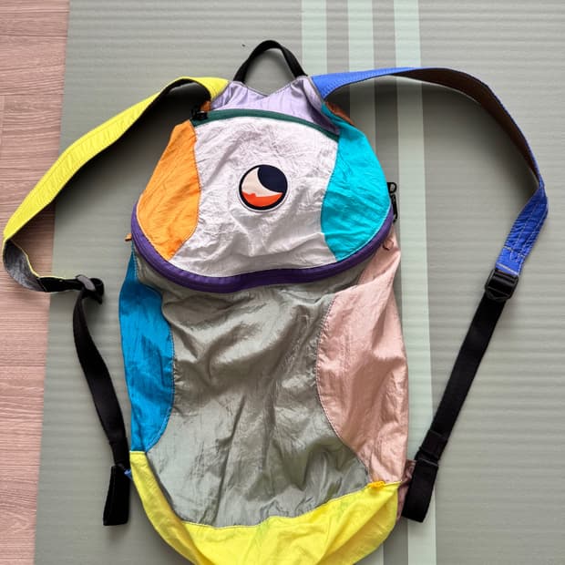 티켓투더문 15L 멀티컬러