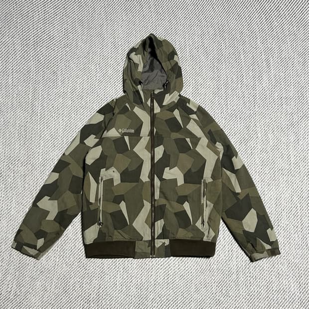 [L] Columbia 컬럼비아 카모 패턴 누빔 후드집업 점퍼