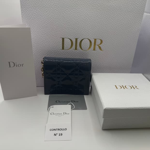 디올 까나쥬 페이던트 지갑