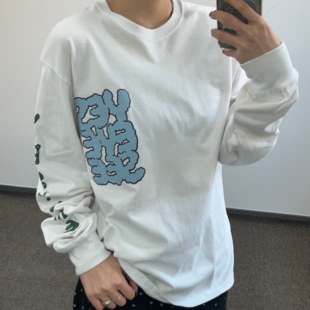 Yes eye see 예스아이씨 C-logo 화이트 롱슬리브