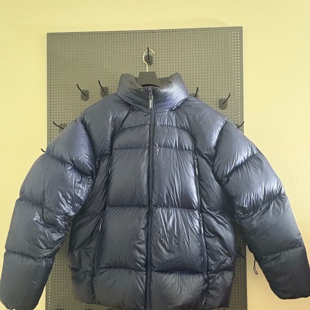 슈프림 페더웨이트 다운 퍼퍼 자켓 네이비 - 23FW