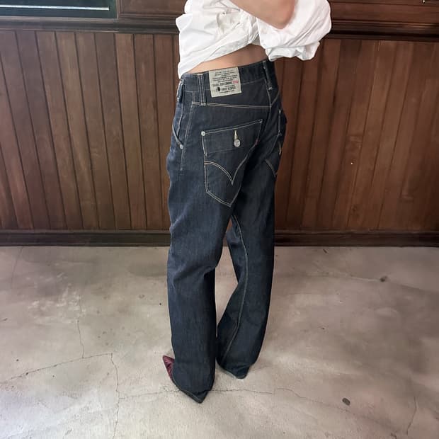 LEVI'S engineered june9 1999 w30