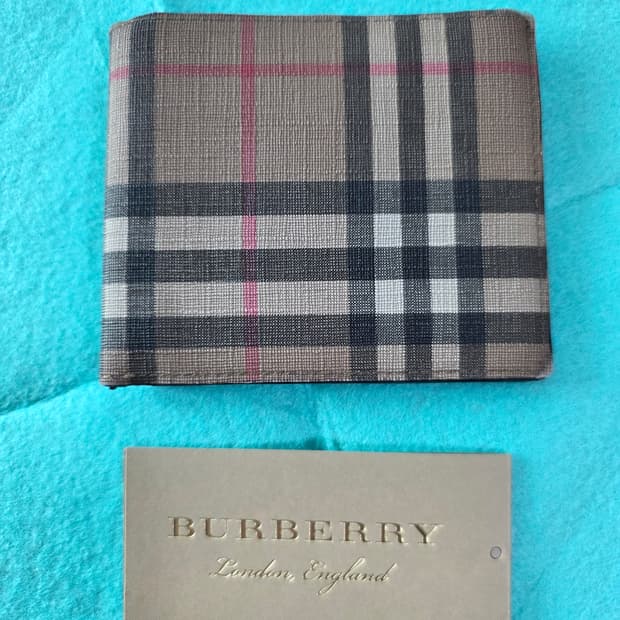(정품) 버버리 체크 반지갑/80166111/개인/팝니다.
