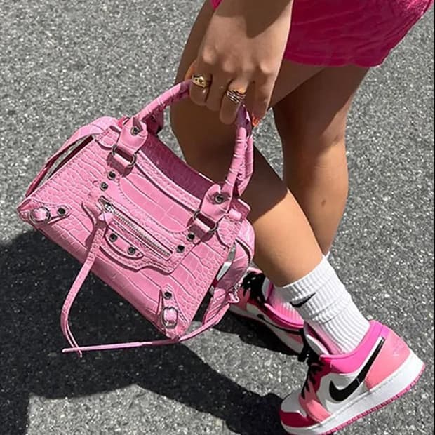 이즘마켓 모터백