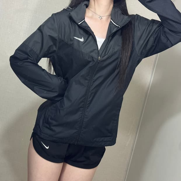 나이키 스우시 러닝 바람막이 🩶🖤