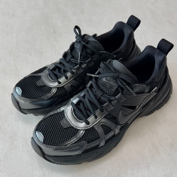 나이키 V2K 런 트레이너 올블랙 275mm