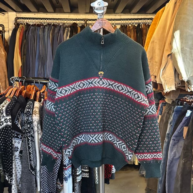 데일오브노르웨이 헤비 울 하프집 노르딕 스웨터