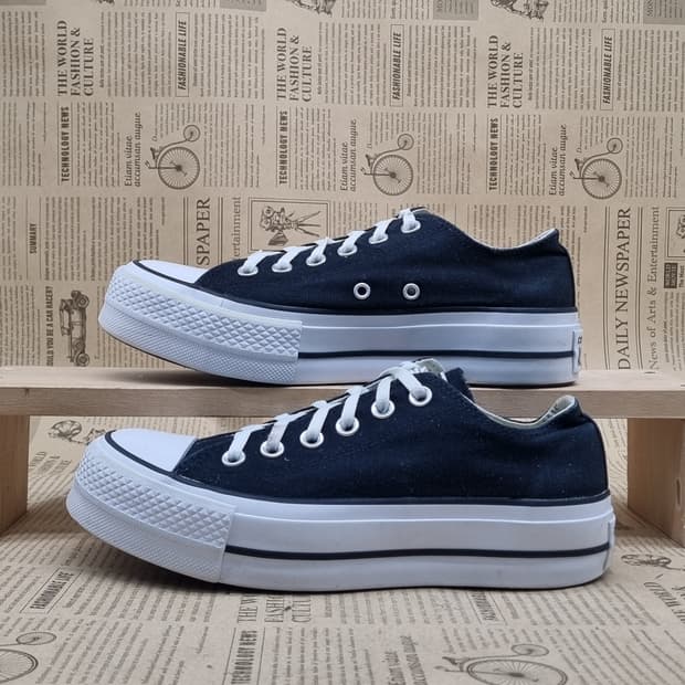 컨버스 리프트 블랙 스니커즈240