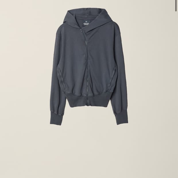 누마레ee 후드집업 팝니다