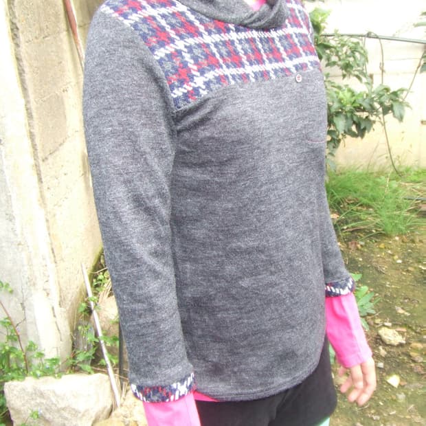 Vintage grey check pattern knit 