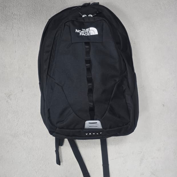 노스페이스 볼트 백팩 블랙