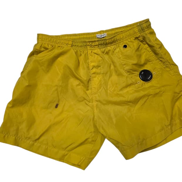 C.P. Company 노란색 여름 반바지 m