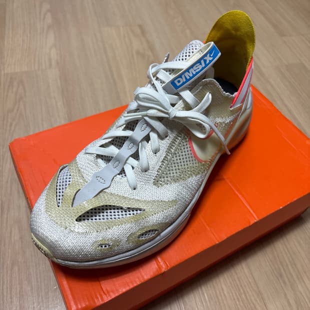 나이키 딤식스 270팝니다.