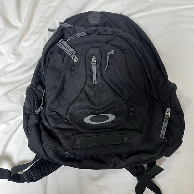 오클리 백팩