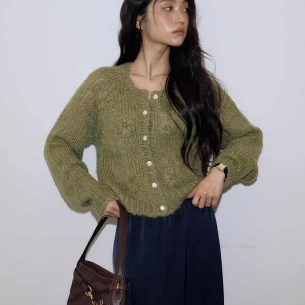 Olive cardigan (made in korea)