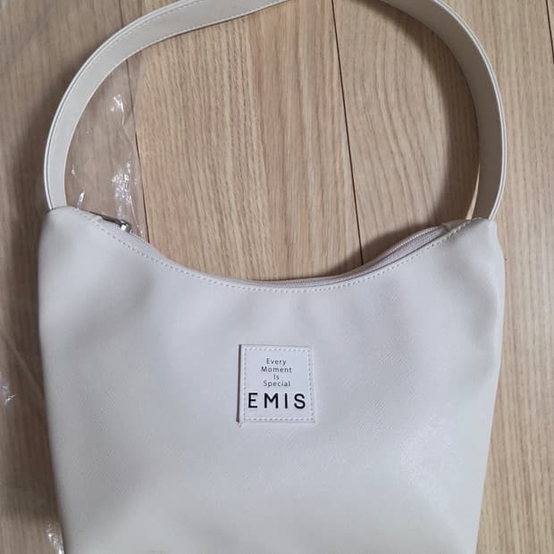 emis 이미스가방 뉴 레더 호보백 숄더백 판매(2회 사용)