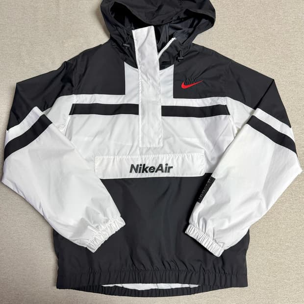 나이키 에어 블랙&화이트 아노락 바람막이 후드