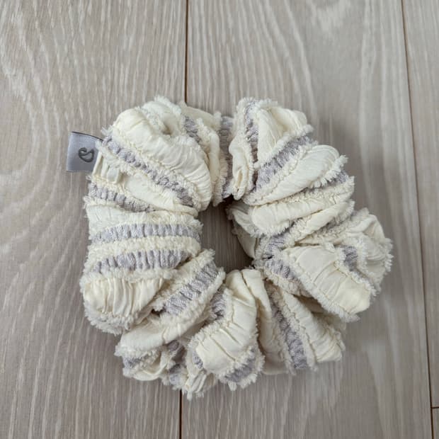 코이세이오 COYSEIO 스크런치