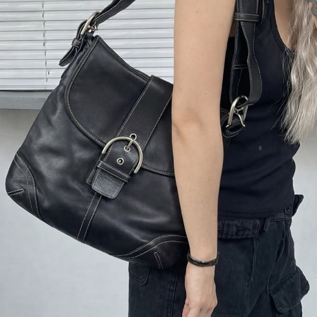 90s coach 코치 클래식 블랙 레더 소호백 숄더백 크로스백