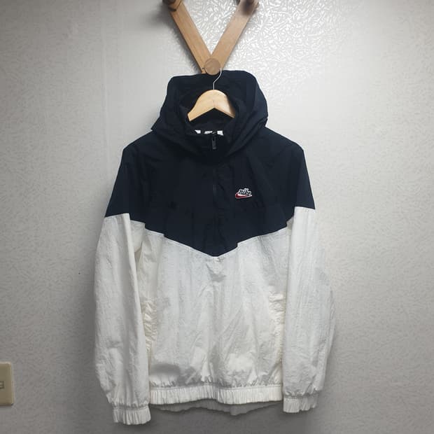 [L/100] 나이키 헤리티지 윈드러너 아노락