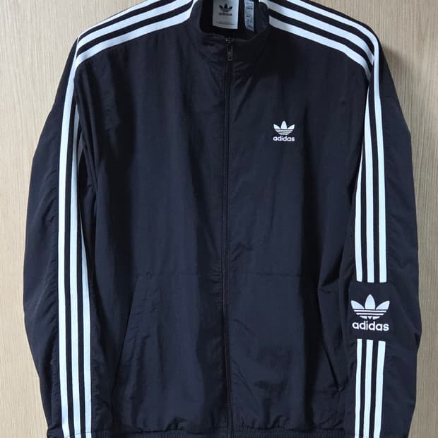 (착샷) 아디다스 락업 트레포일 우븐 바람막이 