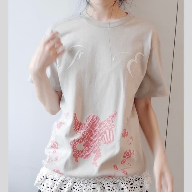 구해요) 샵페어리 엔젤 티셔츠