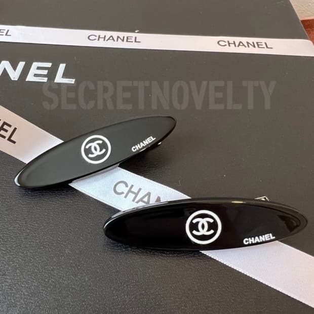 샤넬 블랙 심플 헤어클립 <1ps>