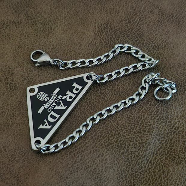 462 프라다 정품 빈티지 업사이클링 남자 팔찌 남여공용