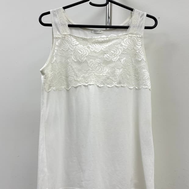 빈티지 화이트 슬리브리스